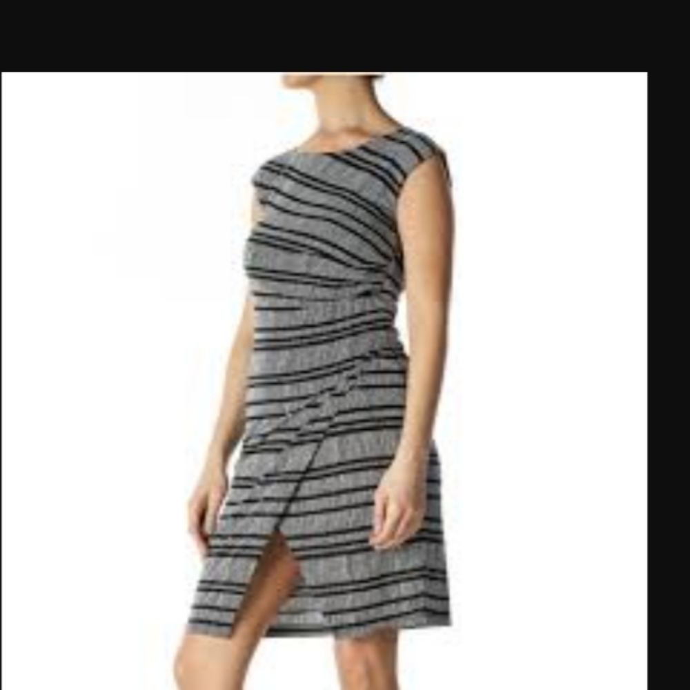 Loft extra small petite dress black and white dress with capped sleeves